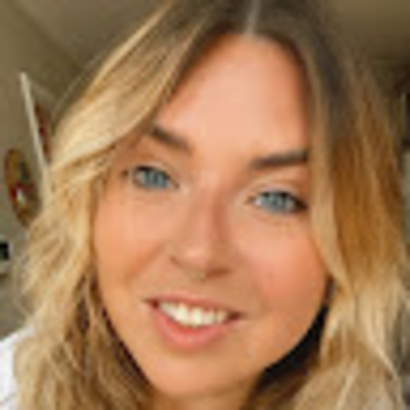 Meet your Posher, Emily - Picture 1 of 1